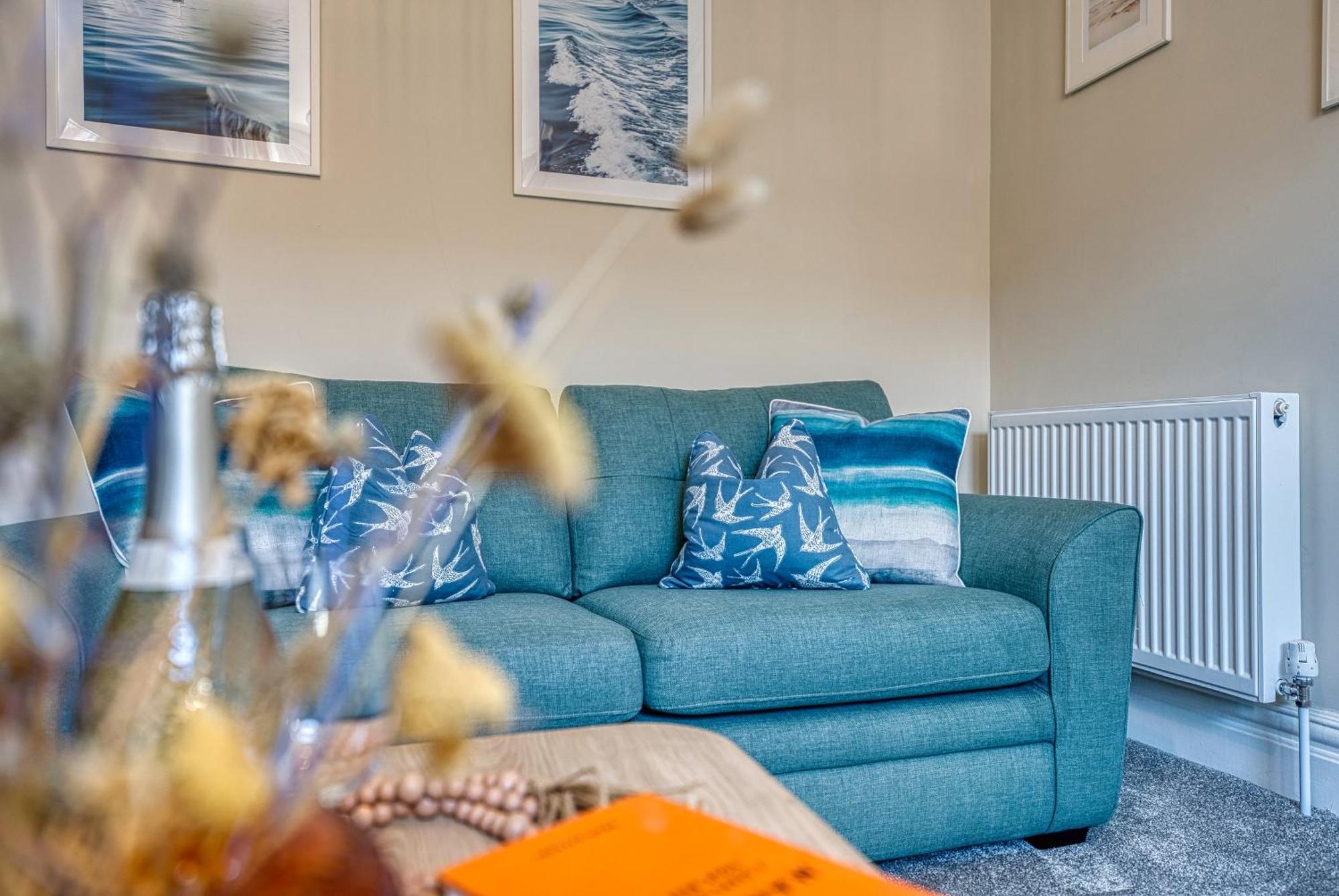 2 Bedrooms Modern, Stunning & Stylish Contractor House, Prime Portsmouth Location With Free Parking Permit, Summer Special Offer!! - By Blue Puffin Stays Екстериор снимка