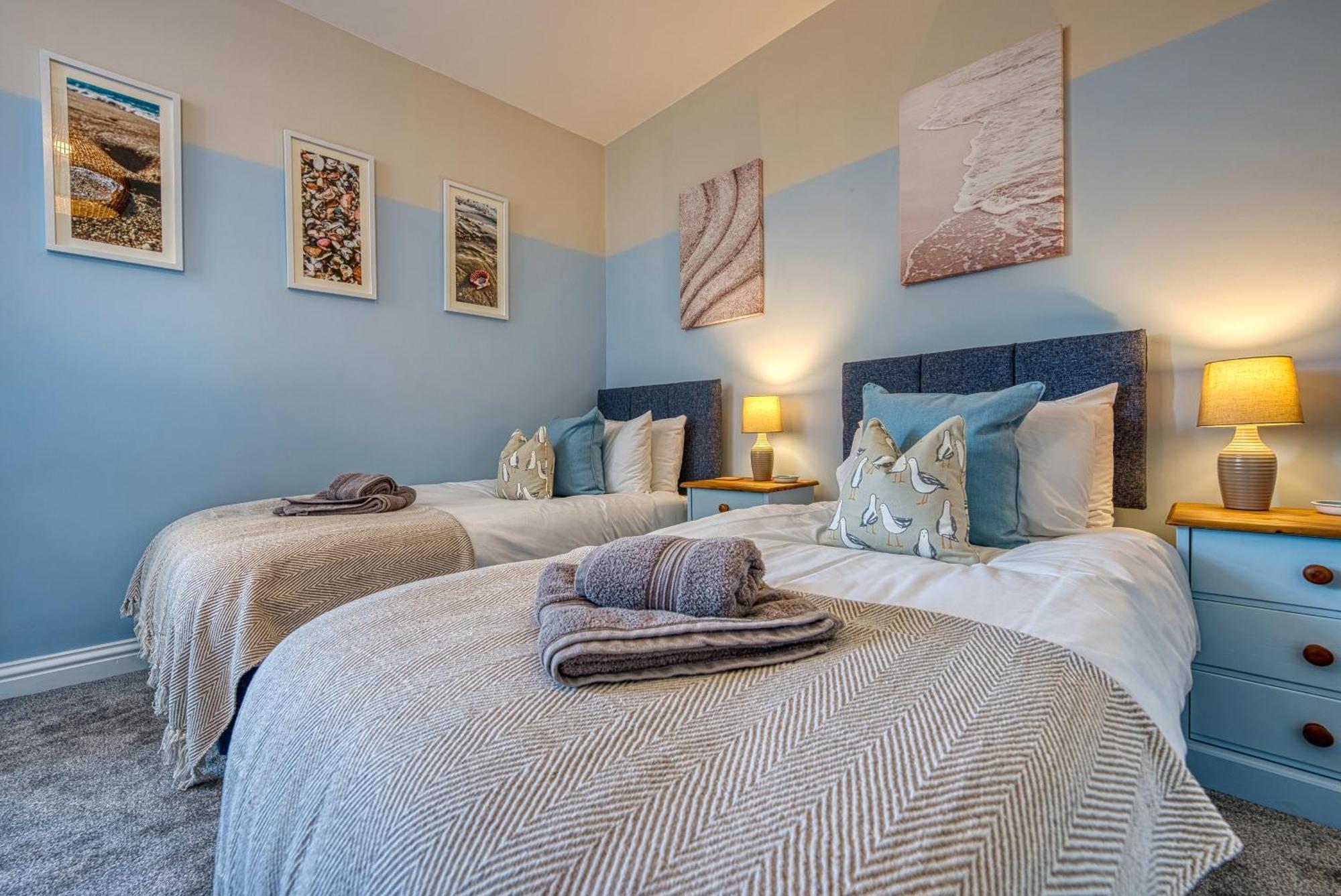 2 Bedrooms Modern, Stunning & Stylish Contractor House, Prime Portsmouth Location With Free Parking Permit, Summer Special Offer!! - By Blue Puffin Stays Екстериор снимка