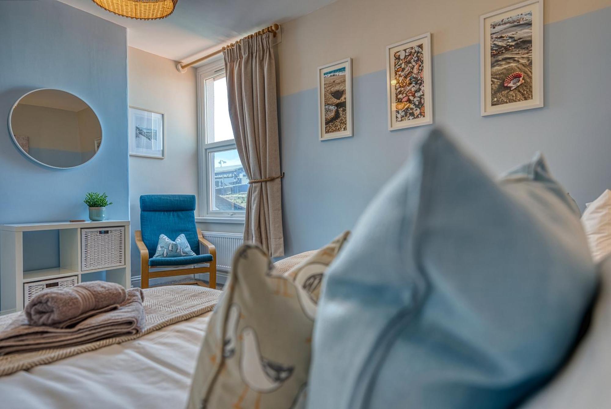2 Bedrooms Modern, Stunning & Stylish Contractor House, Prime Portsmouth Location With Free Parking Permit, Summer Special Offer!! - By Blue Puffin Stays Екстериор снимка