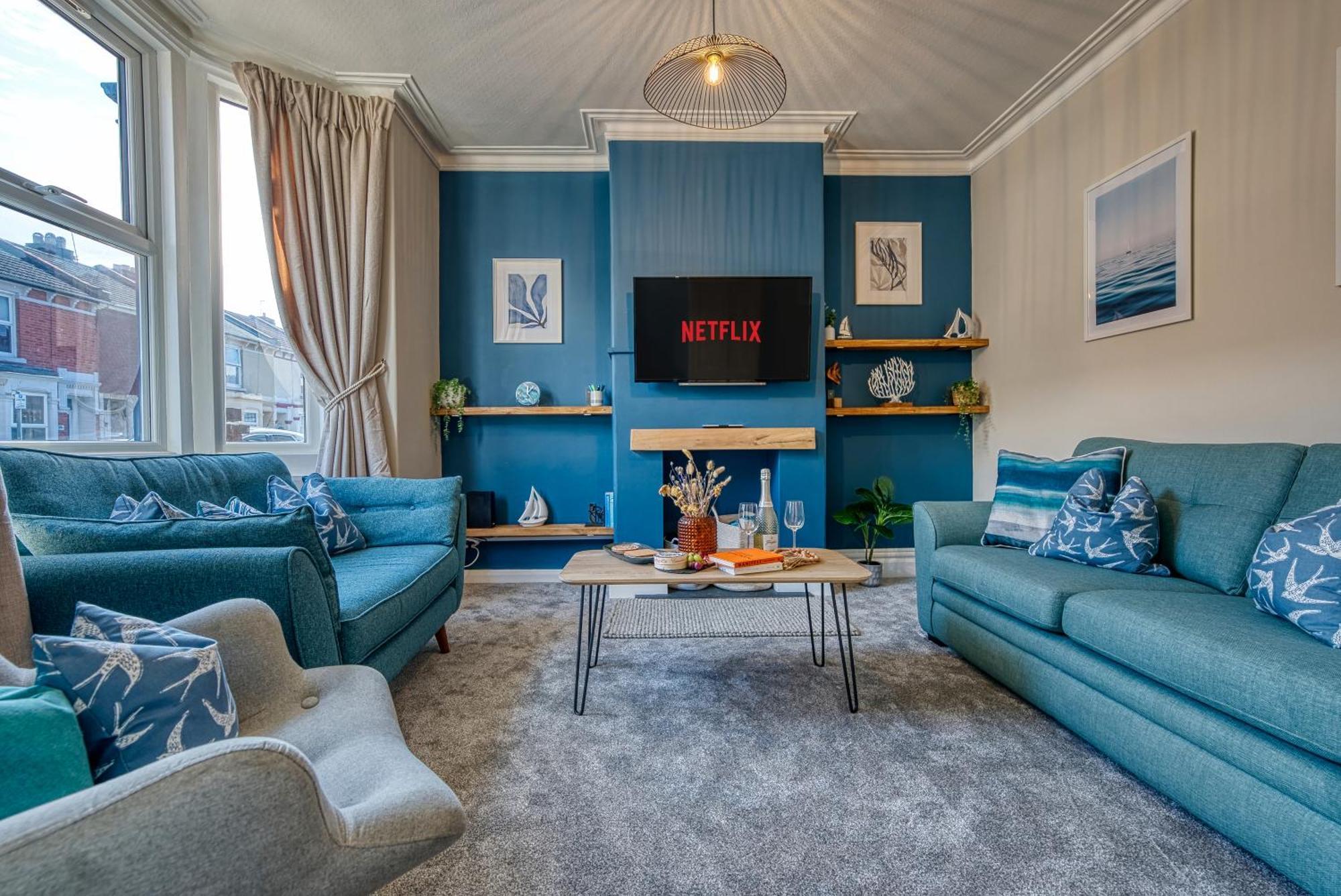 2 Bedrooms Modern, Stunning & Stylish Contractor House, Prime Portsmouth Location With Free Parking Permit, Summer Special Offer!! - By Blue Puffin Stays Екстериор снимка